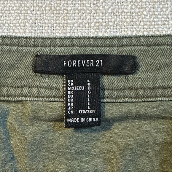 FOREVER 21 Olive Green Cargo Mini Skirt Strap Army Textured F21Junior Women L - Picture 6 of 10